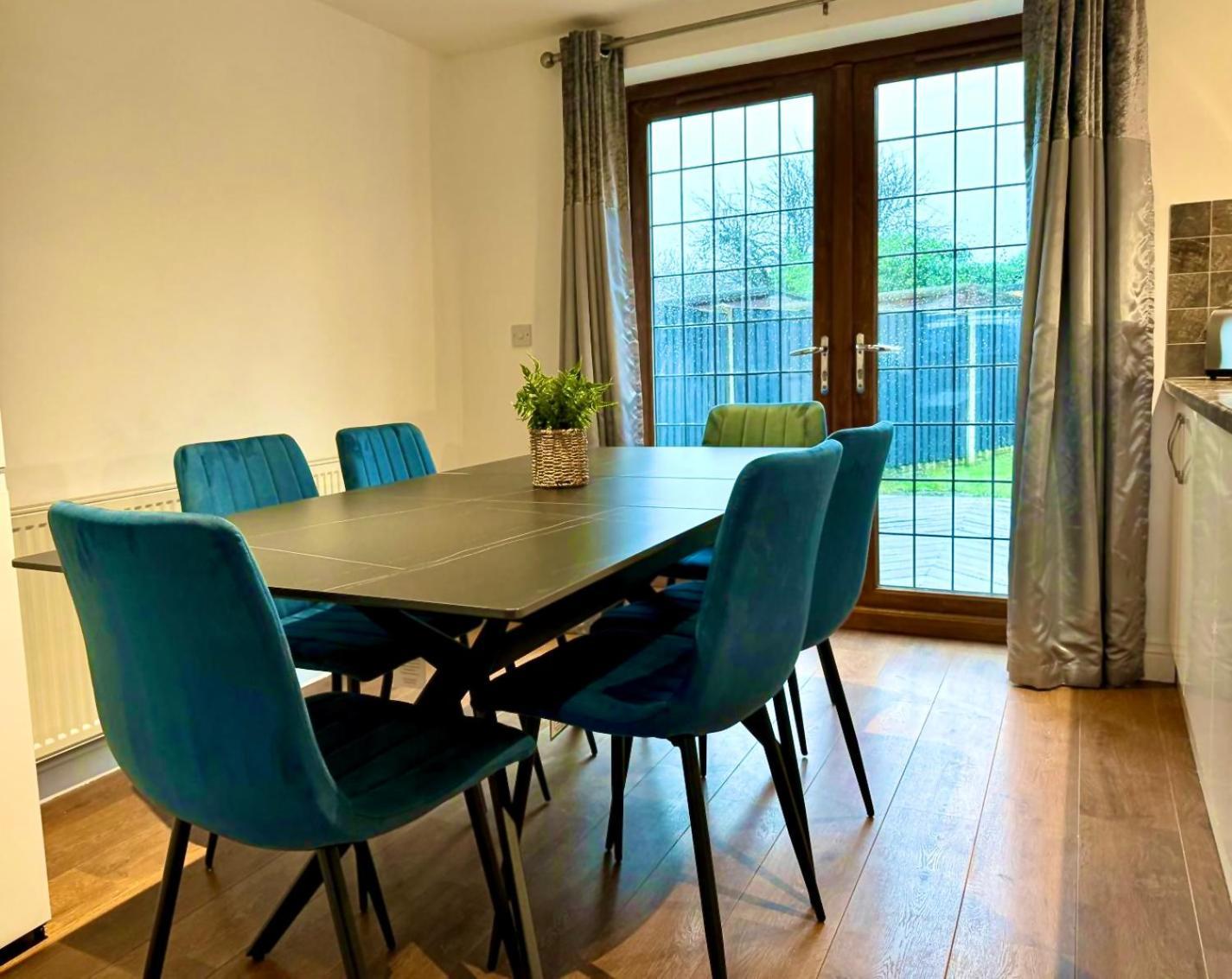 3Br House Ossett-Wakefield, Free Parking 3 Cars Wi Fi Long Stays Dış mekan fotoğraf