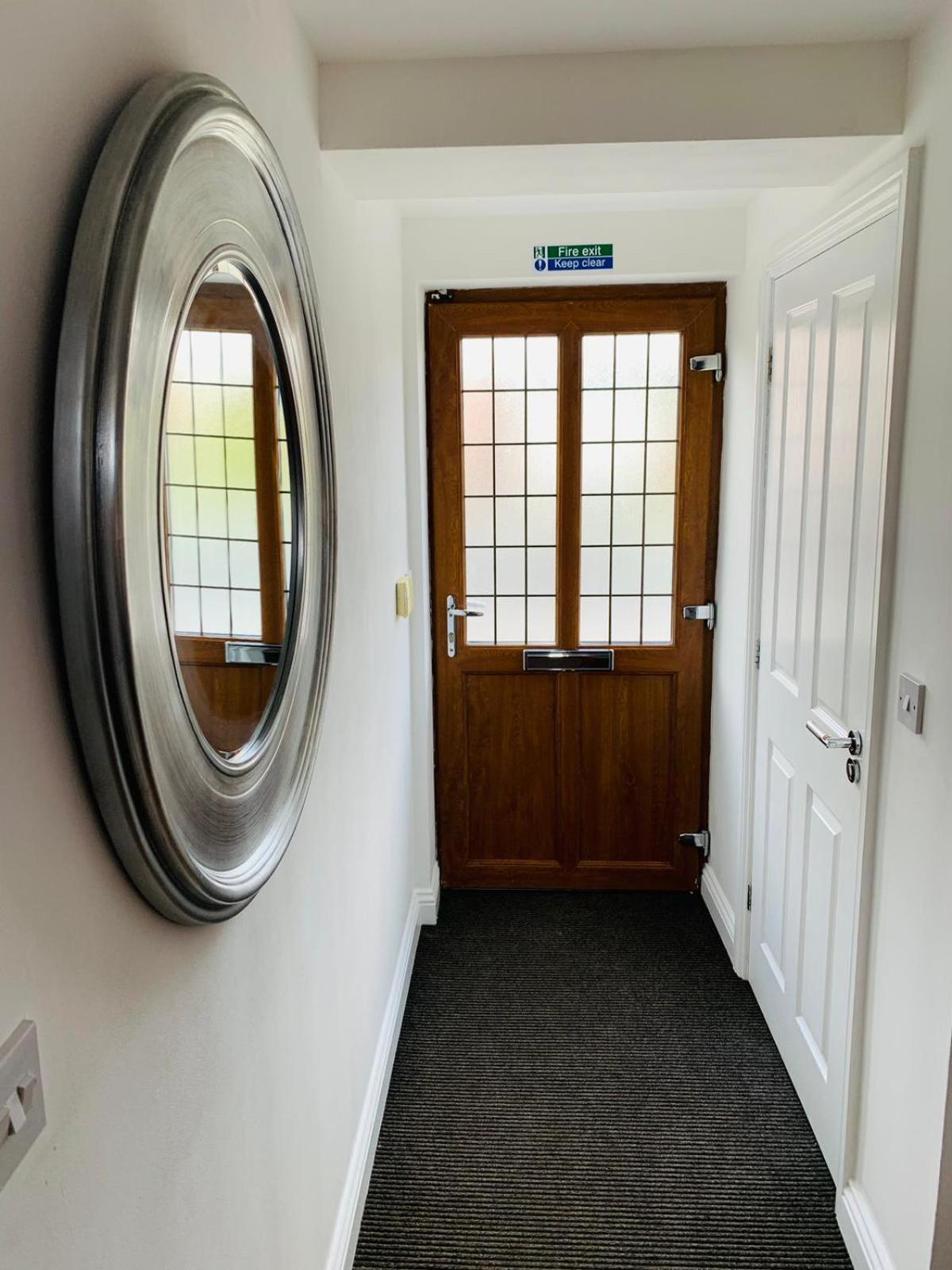 3Br House Ossett-Wakefield, Free Parking 3 Cars Wi Fi Long Stays Dış mekan fotoğraf