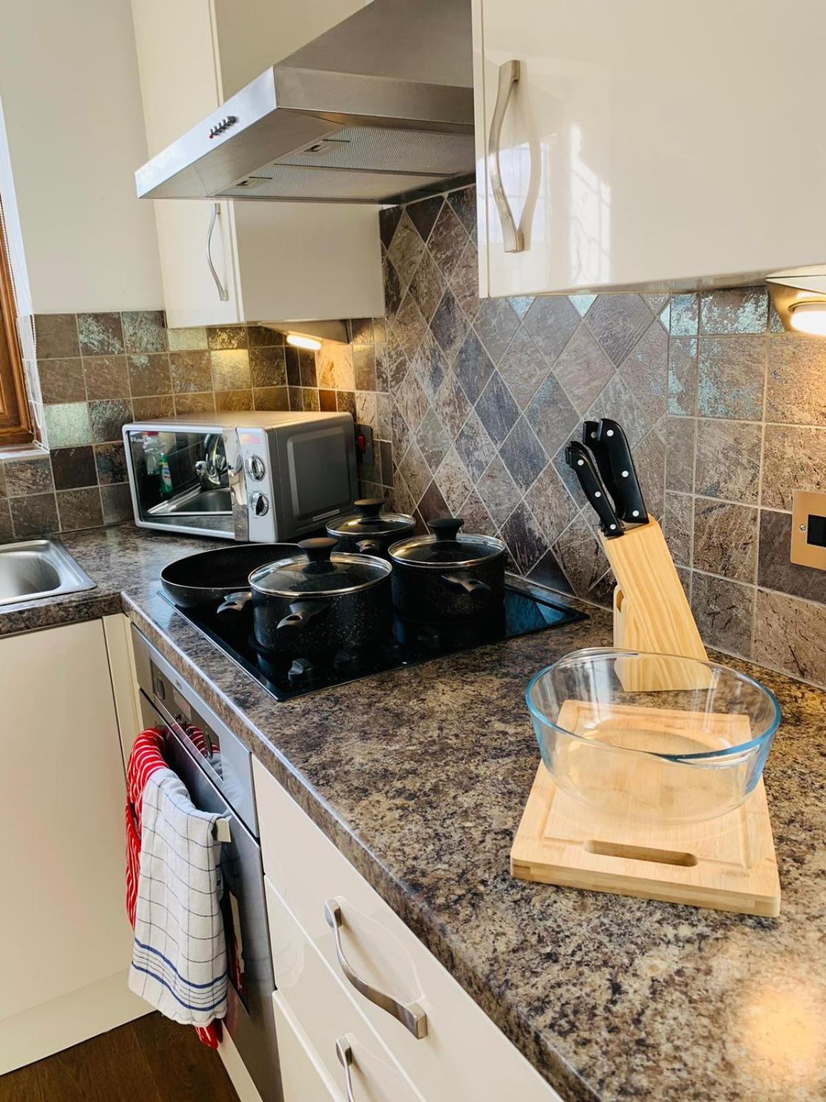 3Br House Ossett-Wakefield, Free Parking 3 Cars Wi Fi Long Stays Dış mekan fotoğraf