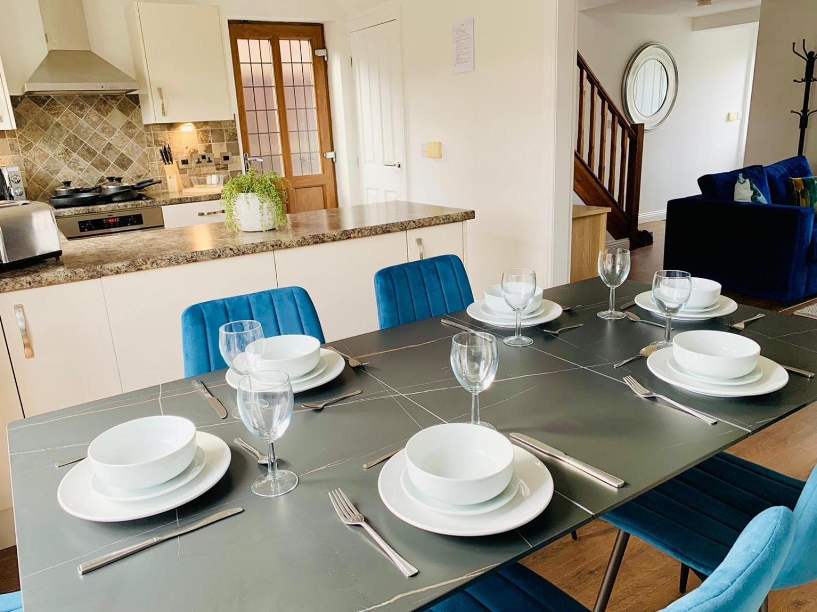 3Br House Ossett-Wakefield, Free Parking 3 Cars Wi Fi Long Stays Dış mekan fotoğraf