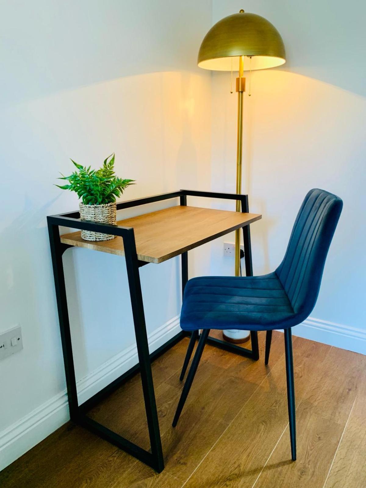 3Br House Ossett-Wakefield, Free Parking 3 Cars Wi Fi Long Stays Dış mekan fotoğraf
